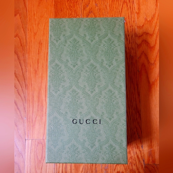 Gucci Shoe Box- *NO SHOES INSIDE* - Picture 1 of 4
